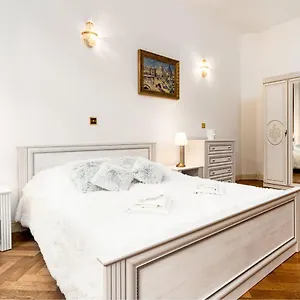 Apartment Magnificent King, Prague