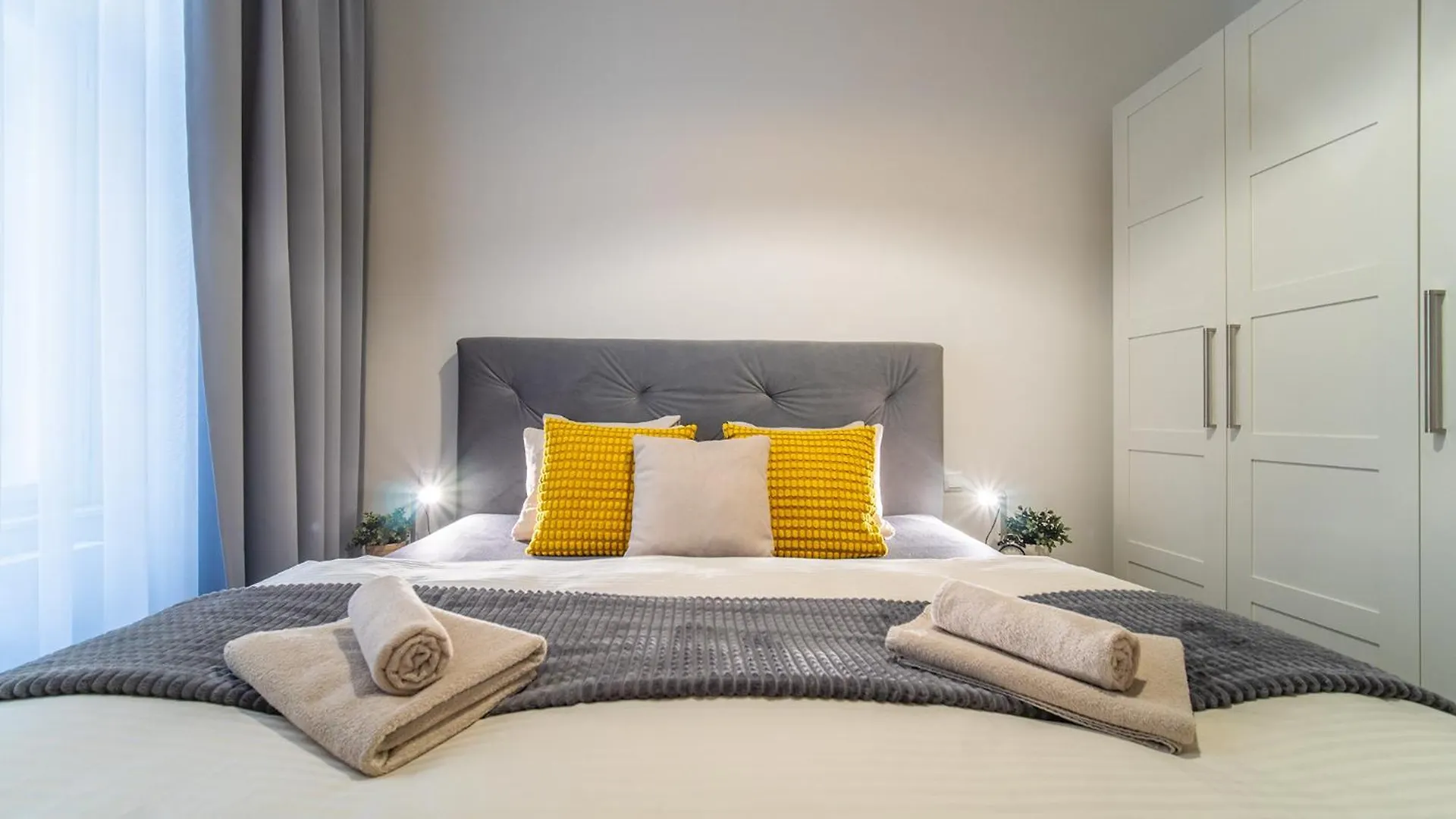 A Prague Apartments - Lesser Town 0*,
