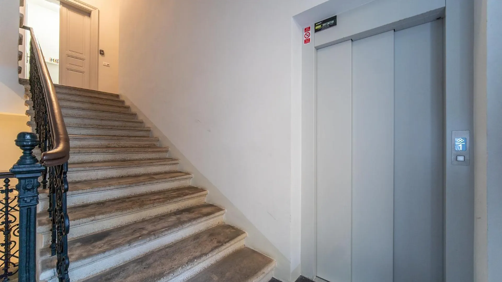 A Prague Apartments - Lesser Town 0*,